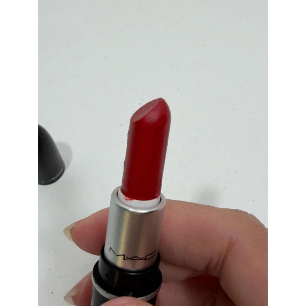 MAC Matte Lipstick Diva Deep Reddish Burgundy A10‎ MINI SIZE